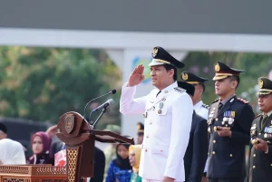 Jadi Inspektur Upacara di HUT ke-81 Kemerdekaan RI: Bupati Lucky Hakim Ajak Masyarakat Mengisi Pembangunan
